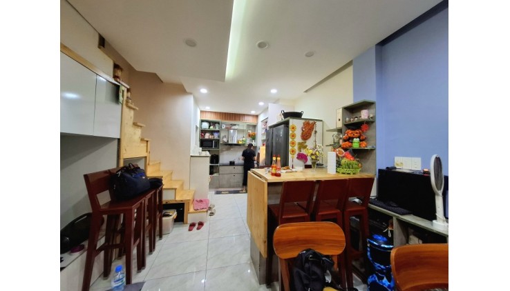 BÁN NHÀ MẶT TIỀN THỤT 2 TẦNG 41M1 NGANG 4M KD ĐỈNH ĐẸP Ở NGAY SIÊU HIẾM KỲ ĐỒNG 8.8 TỶ.